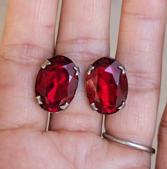 Gorgeous vintage vibrant ruby red paste glass large oval sterling silver earring - Picture 5 of 16
